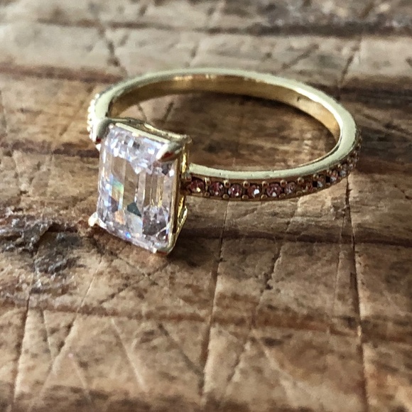 Small Faux Diamond Ring on Pave Band size 7 - Picture 3 of 3